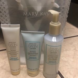 Mary Kay- SATIN HANDS Set